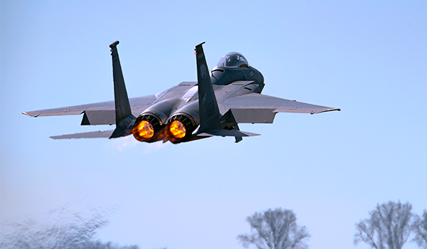 <strong>F-15C Eagle<br>Oregon Air National Guard (ORANG)</strong><br>Fly-By Fri, Sat & Sun